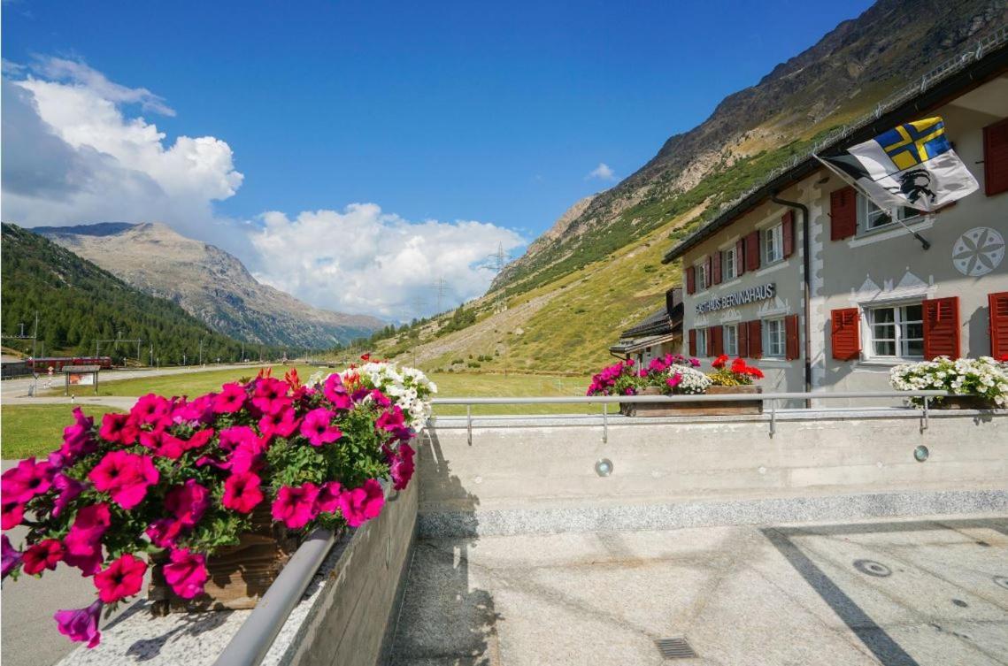 Gasthaus & Hotel Berninahaus Pontresina Extérieur photo